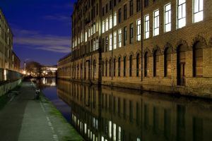 saltaire by night (14).jpg